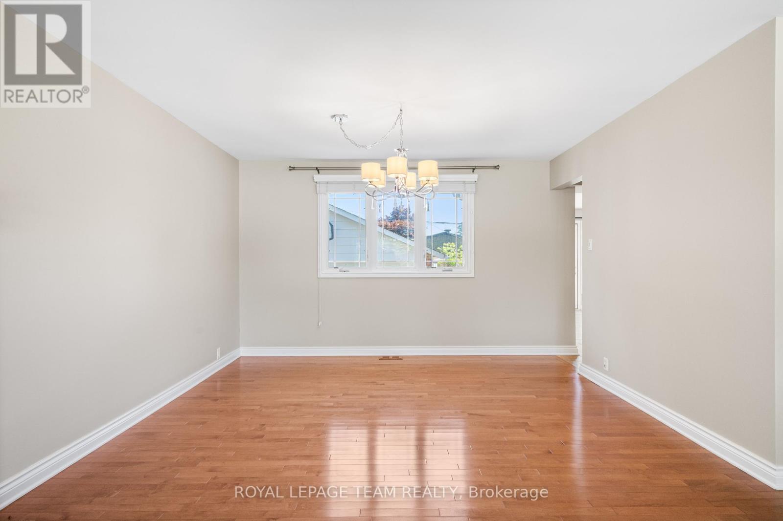 Photo 12 of 3 Millbrook Crescent, Ottawa ON