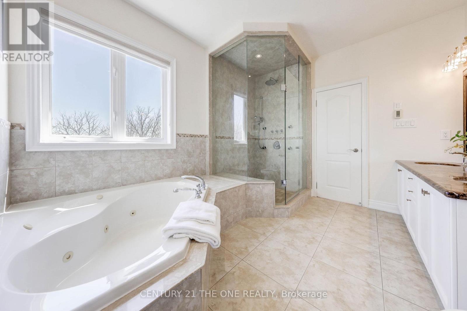 Single Family House for Sale in  RIVERMILL CRESCENT Vaughan (Patterson) 