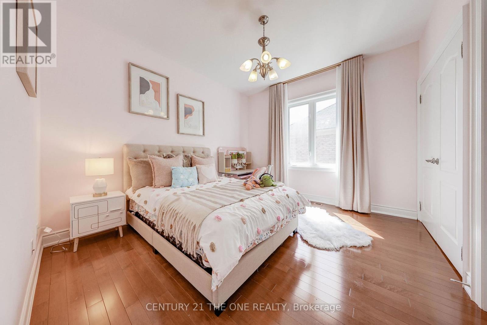 Single Family House for Sale in  RIVERMILL CRESCENT Vaughan (Patterson) 