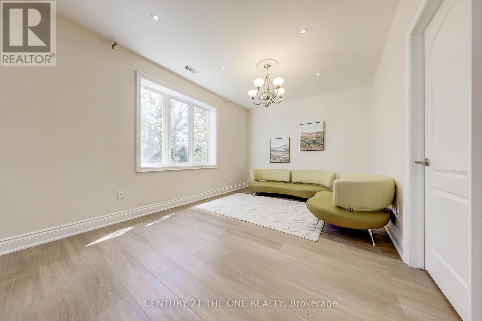 Single Family House for Sale in  RIVERMILL CRESCENT Vaughan (Patterson) 