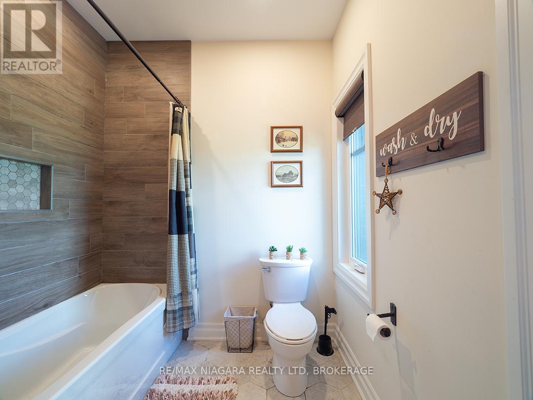 Photo 2 of 50765 Lambert Road, Wainfleet ON