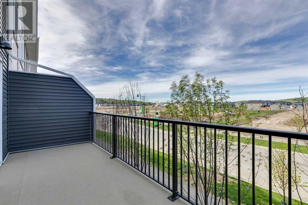 Single Family House for Sale in  Creekstone Drive SW Pine Creek Calgary 