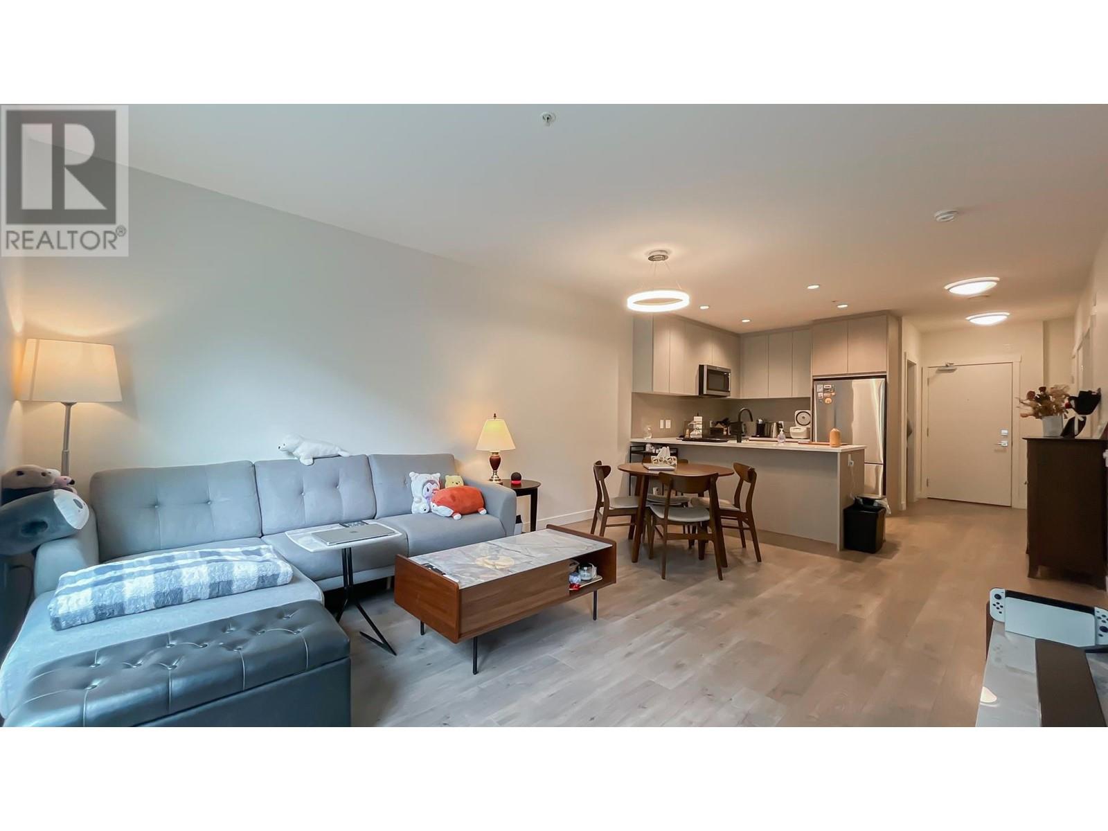 104 707 COMO LAKE AVENUE, Coquitlam