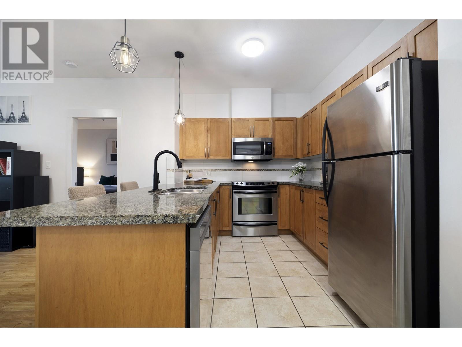 323 12350 HARRIS ROAD, Pitt Meadows real estate listing R3008865