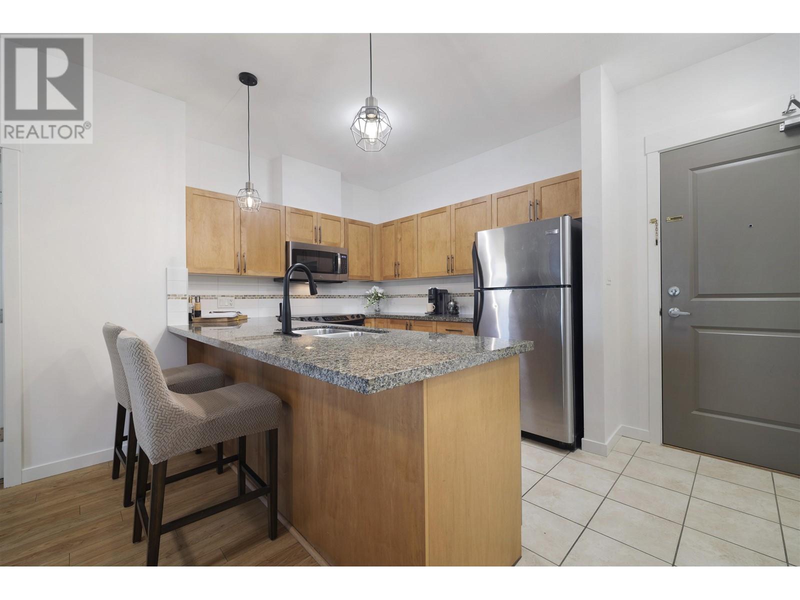 323 12350 HARRIS ROAD, Pitt Meadows real estate listing R3008865