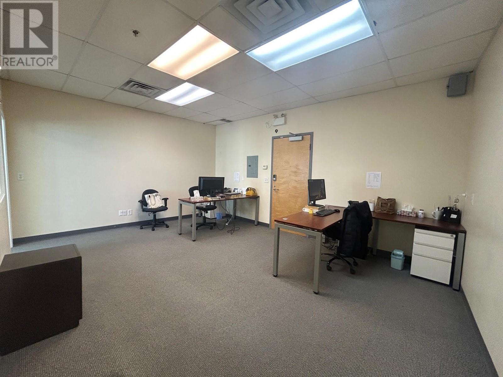 Office in Burnaby - Image 10