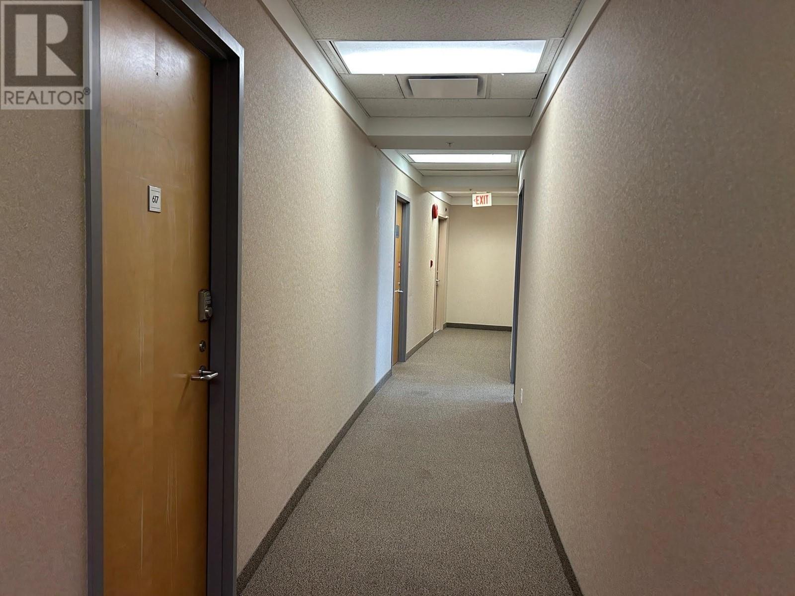Office in Burnaby - Image 12