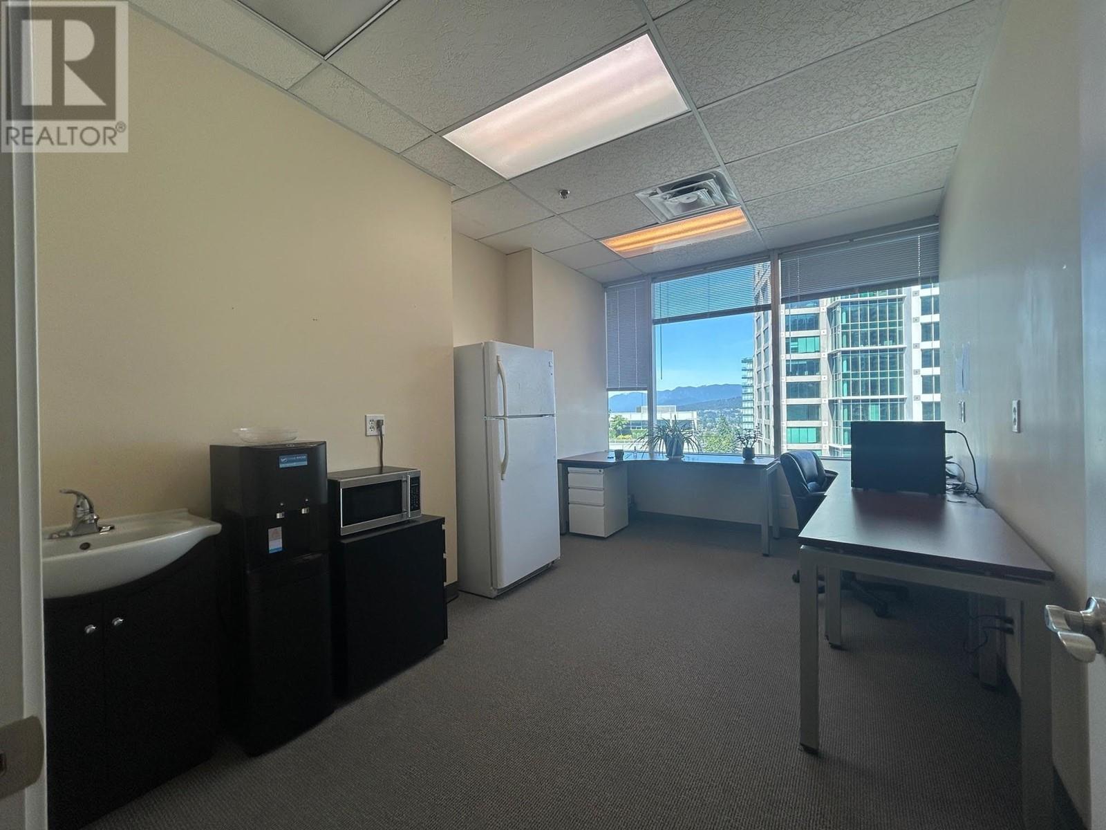 Office in Burnaby - Image 3