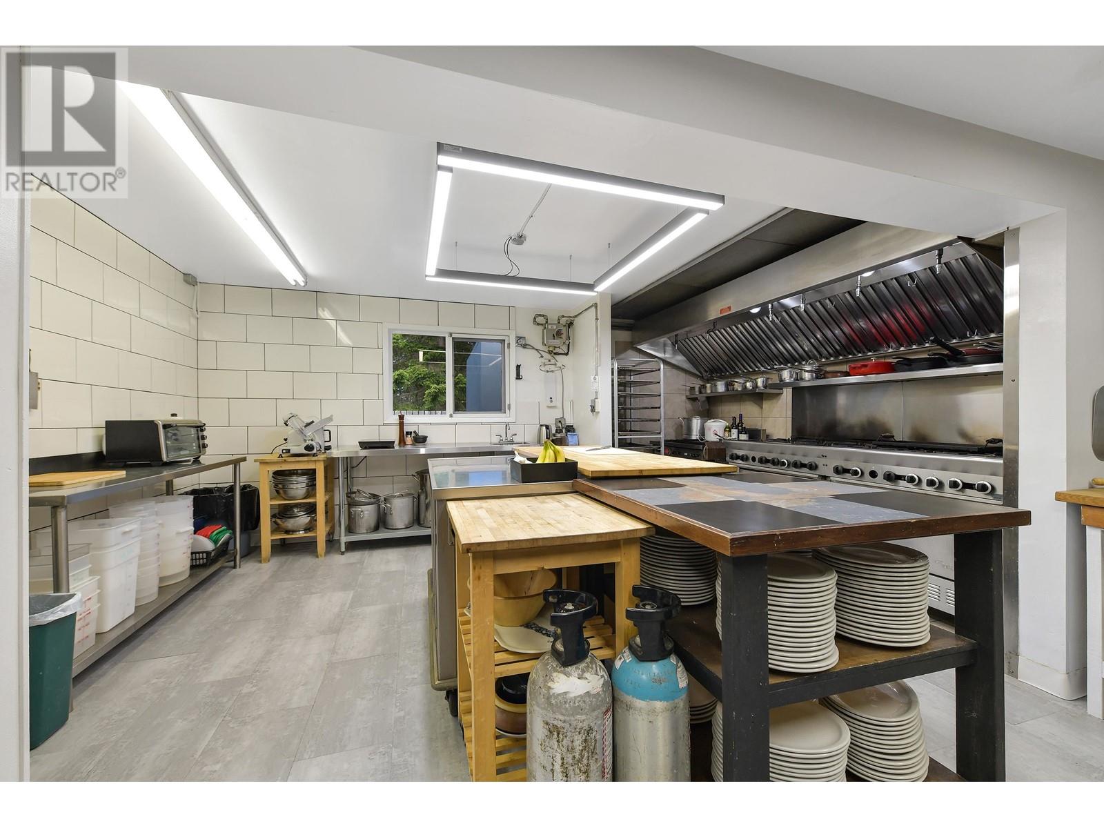 454 VILLAGE BAY ROAD, Mayne Island