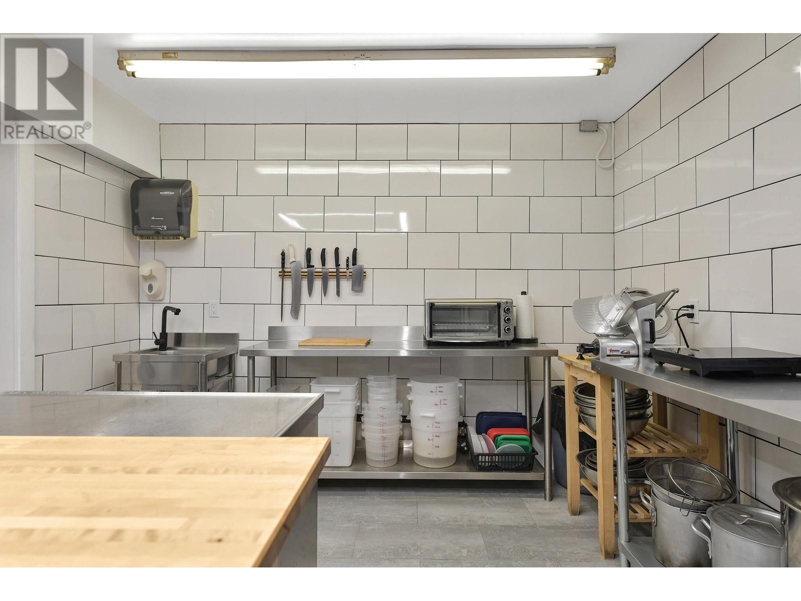 454 VILLAGE BAY ROAD, Mayne Island