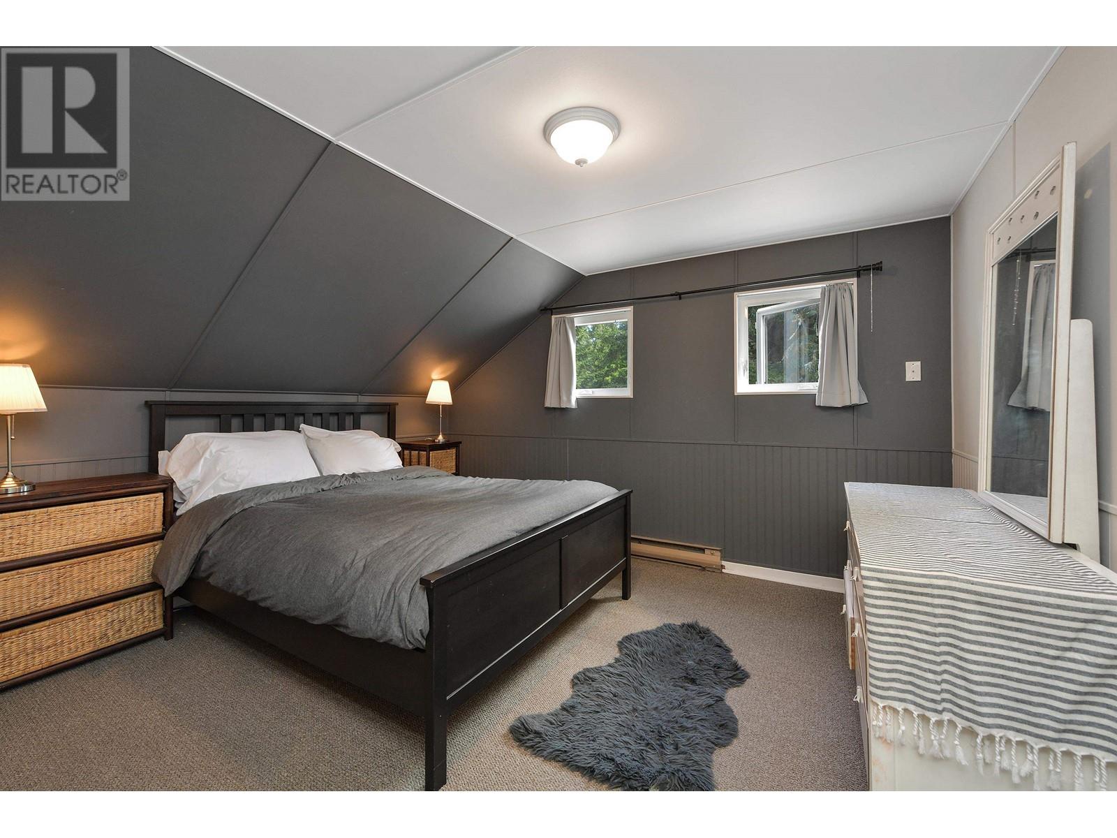 454 VILLAGE BAY ROAD, Mayne Island