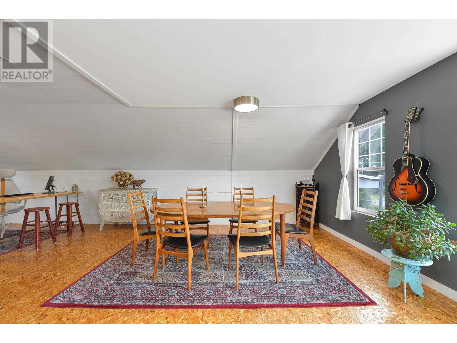 454 VILLAGE BAY ROAD, Mayne Island