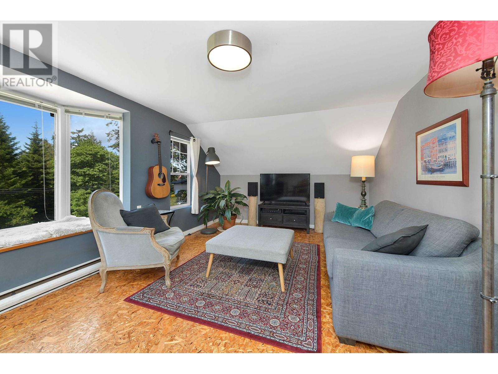 454 VILLAGE BAY ROAD, Mayne Island