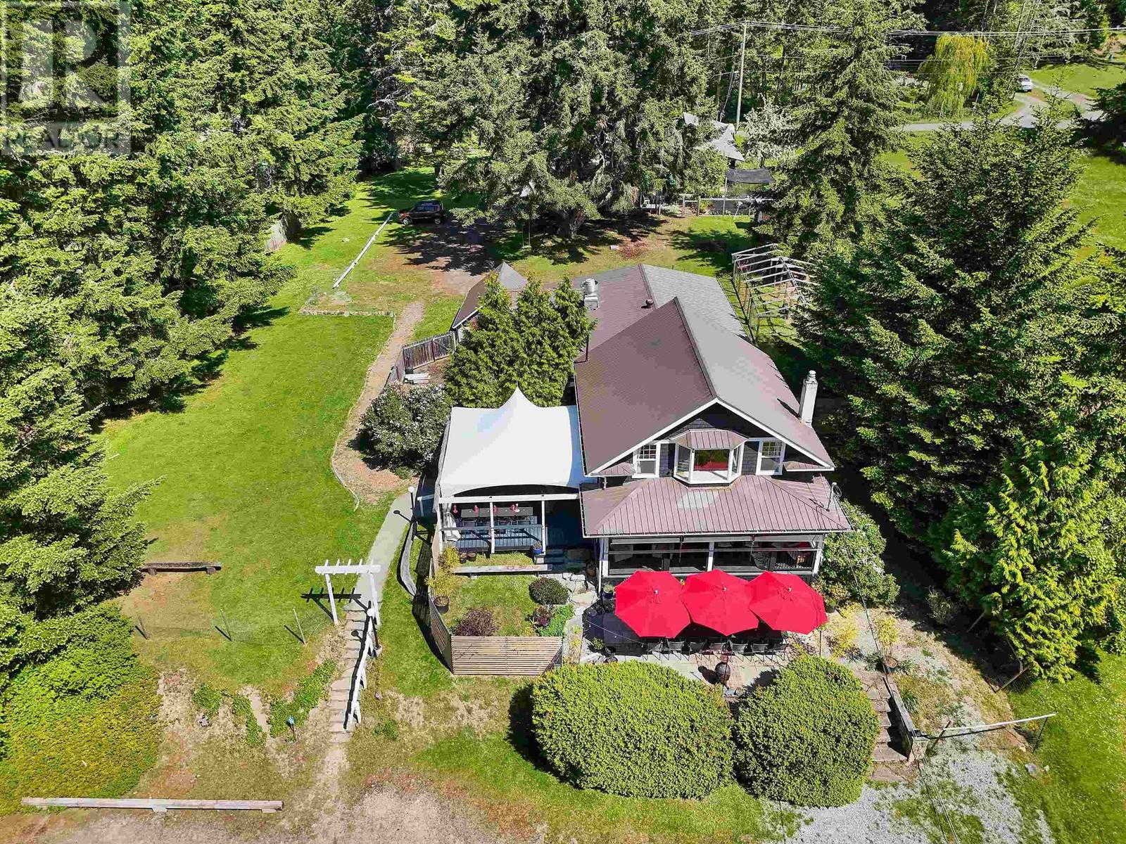 454 VILLAGE BAY ROAD, Mayne Island