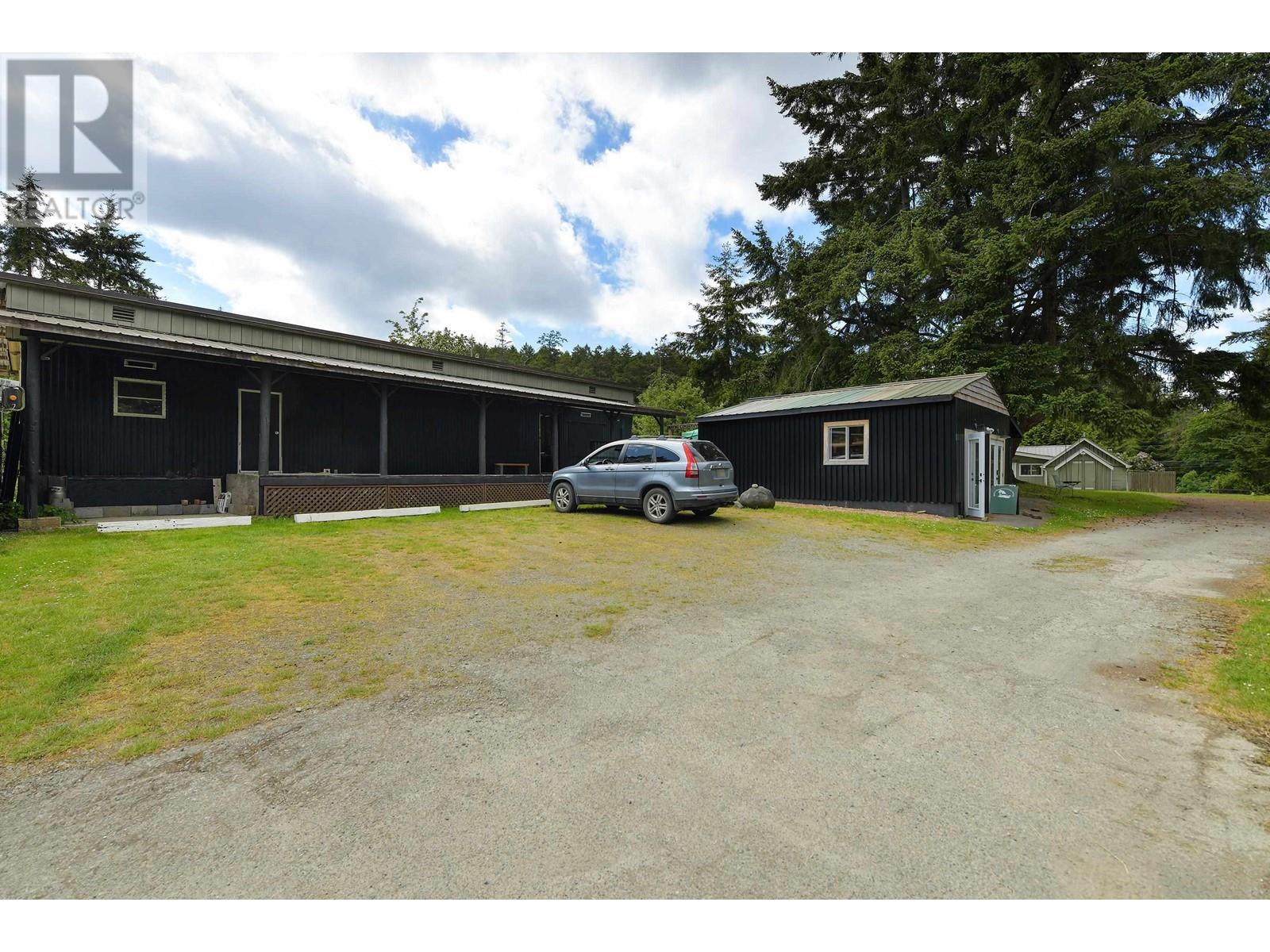 454 VILLAGE BAY ROAD, Mayne Island