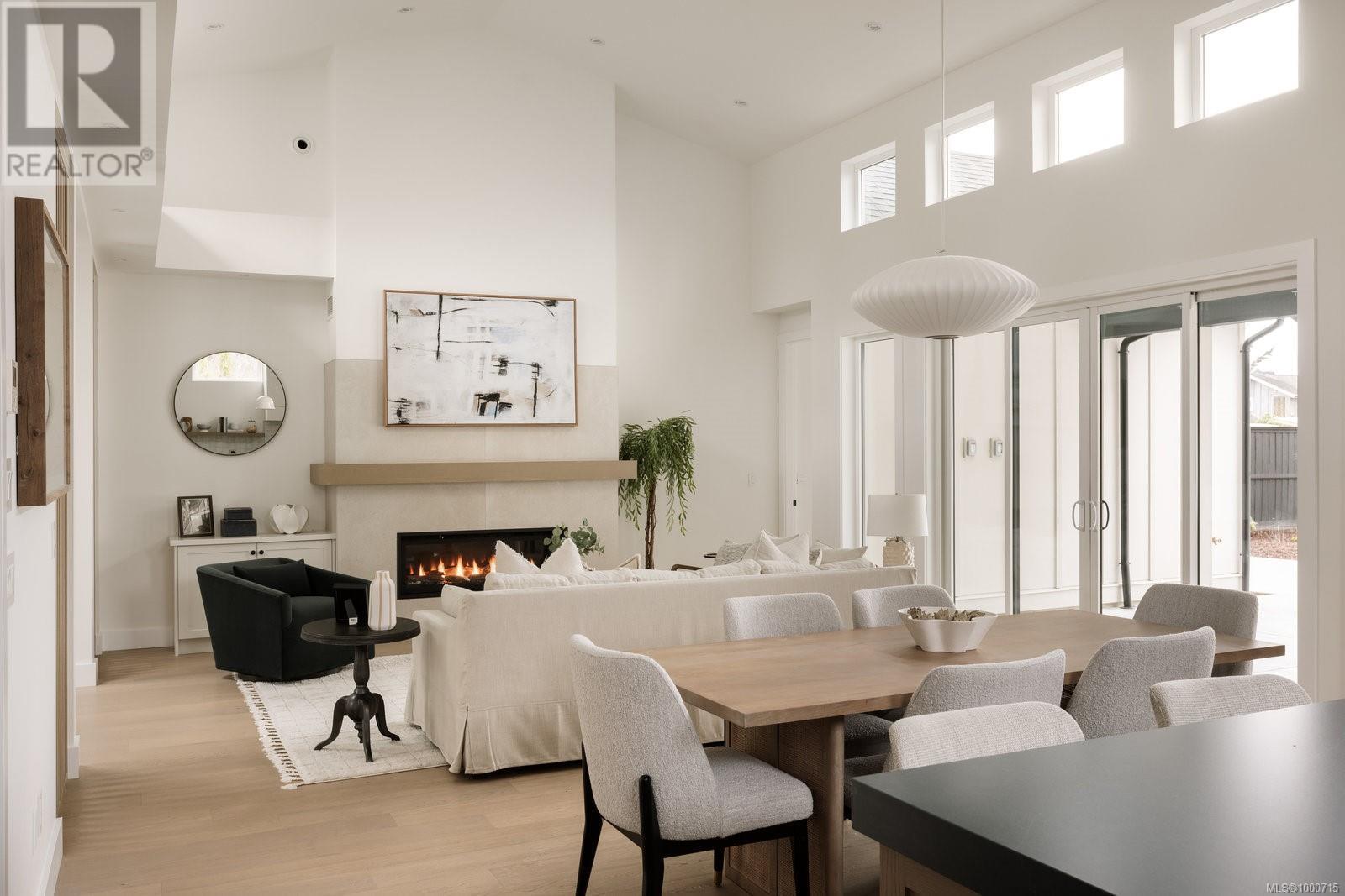  10210 Tsaykum Road, North Saanich