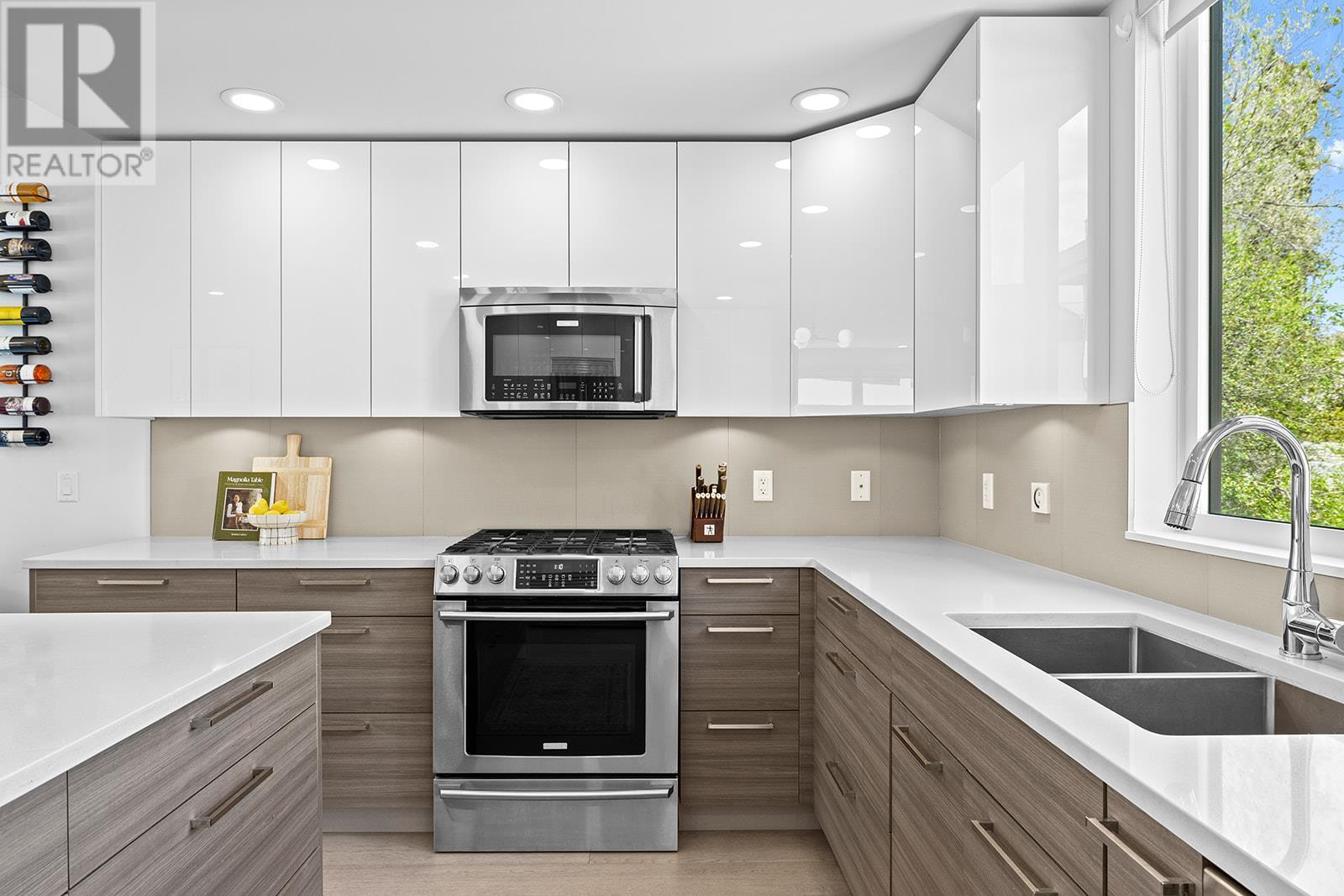 4 1515 Highland Drive North, Kelowna