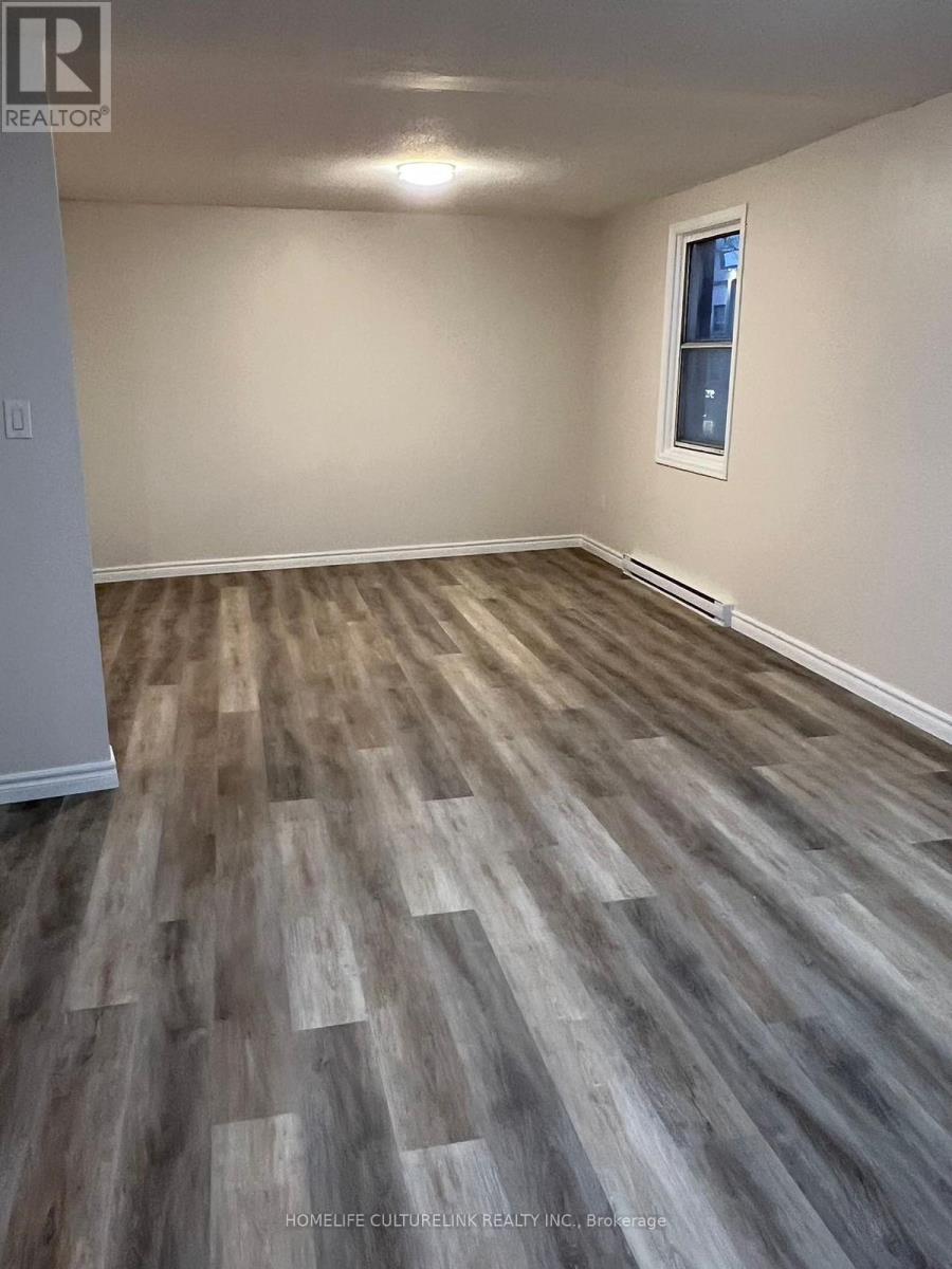 Photo 1 of 2 F 3445 Yonge Street, Toronto ON