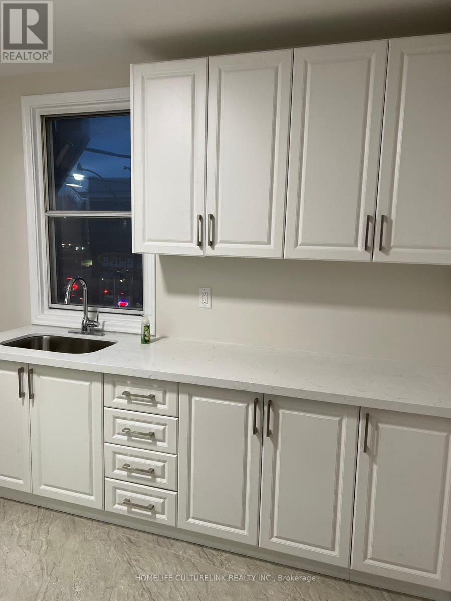 Photo 12 of 2 F 3445 Yonge Street, Toronto ON