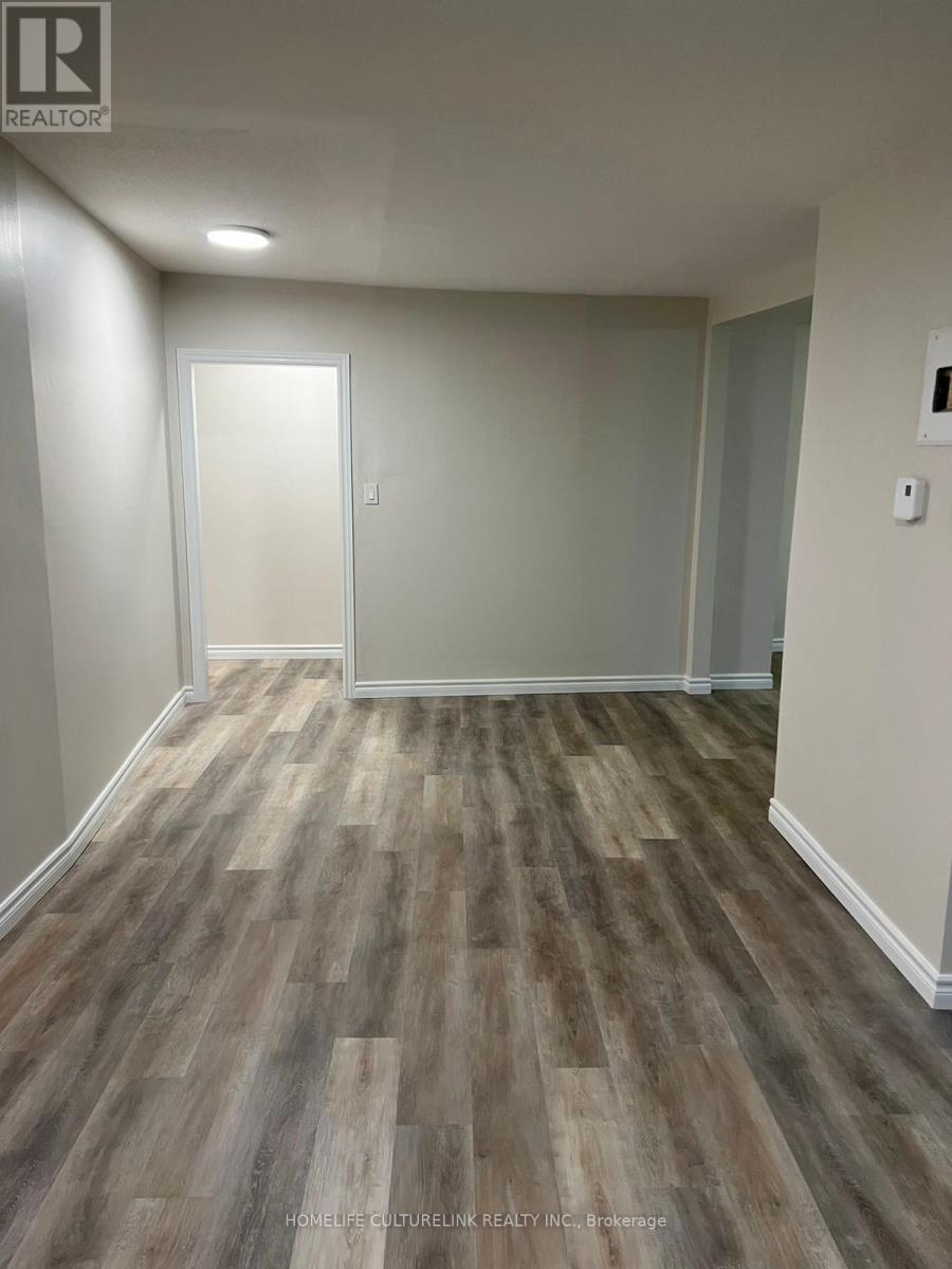 Photo 5 of 2 F 3445 Yonge Street, Toronto ON