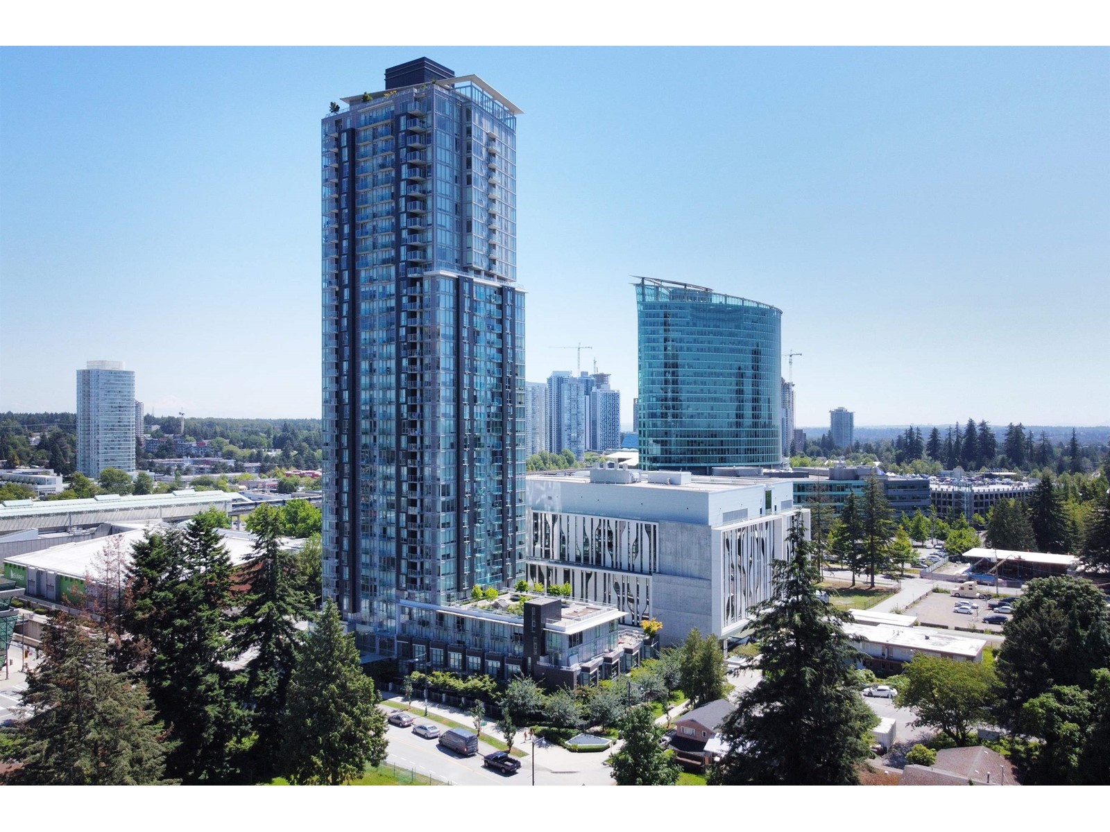 3605 13438 CENTRAL AVENUE, Surrey real estate listing R3008243