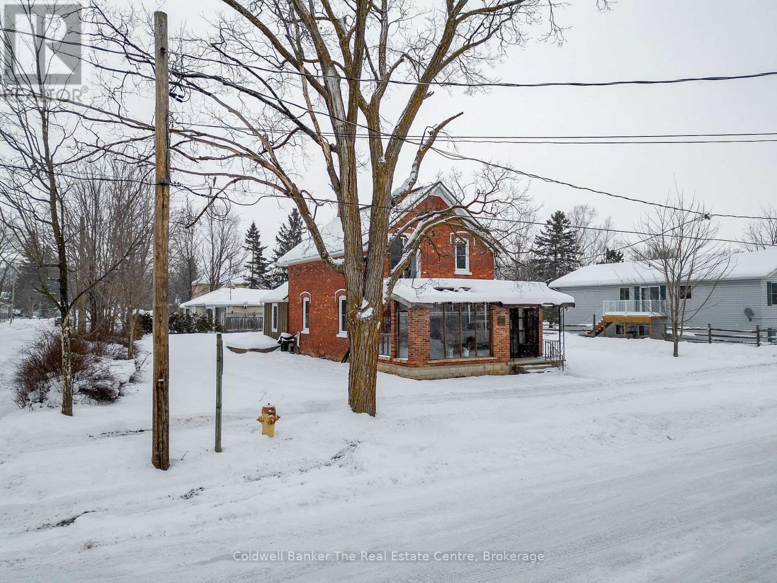 Photo 5 of 24 Elizabeth Street W, Clearview ON