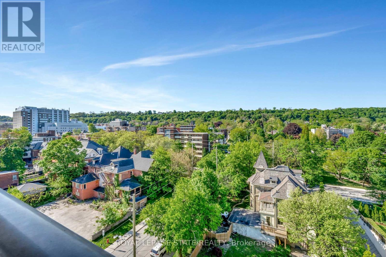 Photo 4 of 809 81 Robinson Street, Hamilton ON