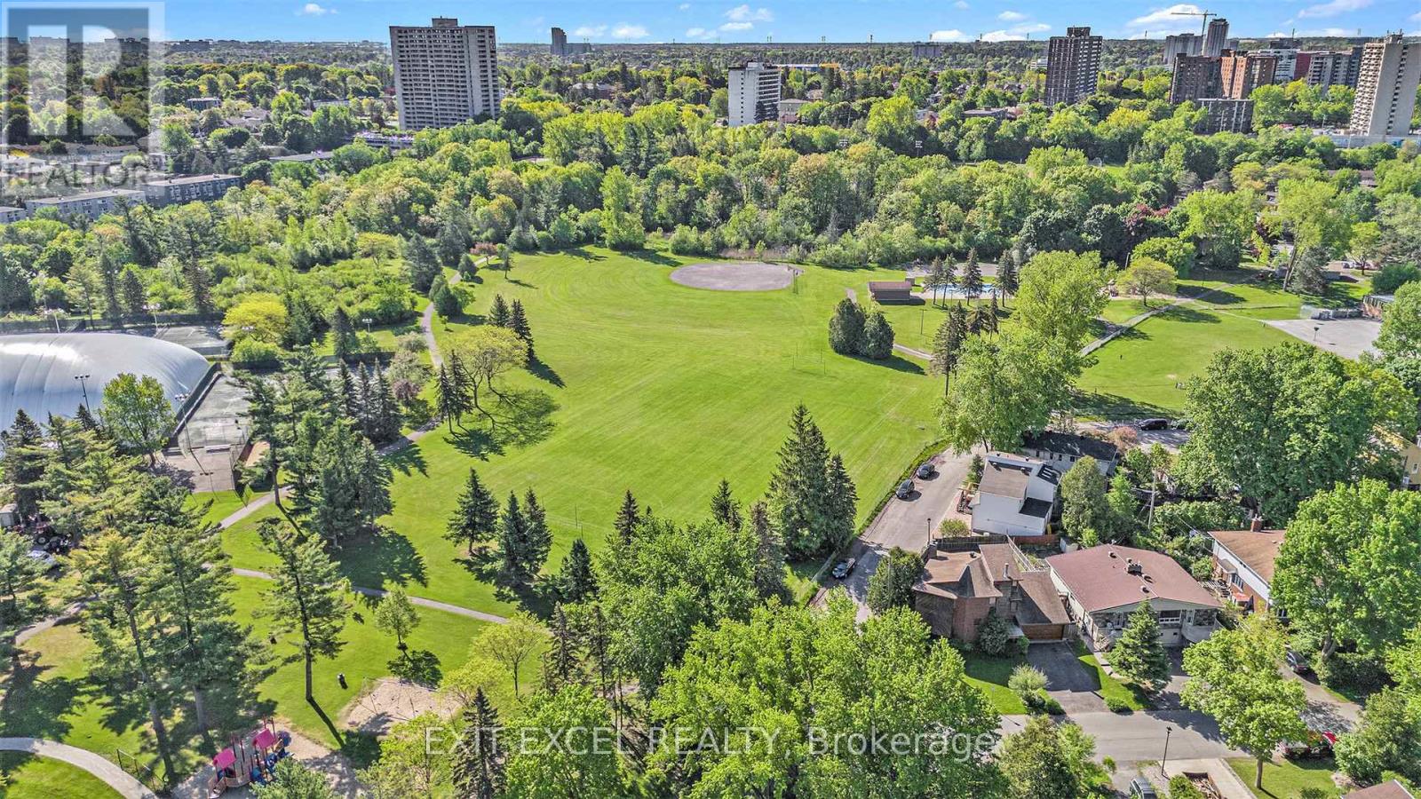 Photo 9 of 38 Farrow Street, Ottawa ON