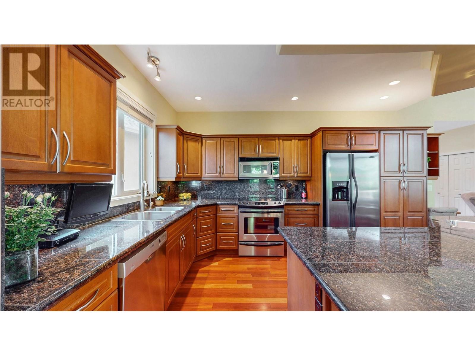2 6833 Meadows Drive, Oliver