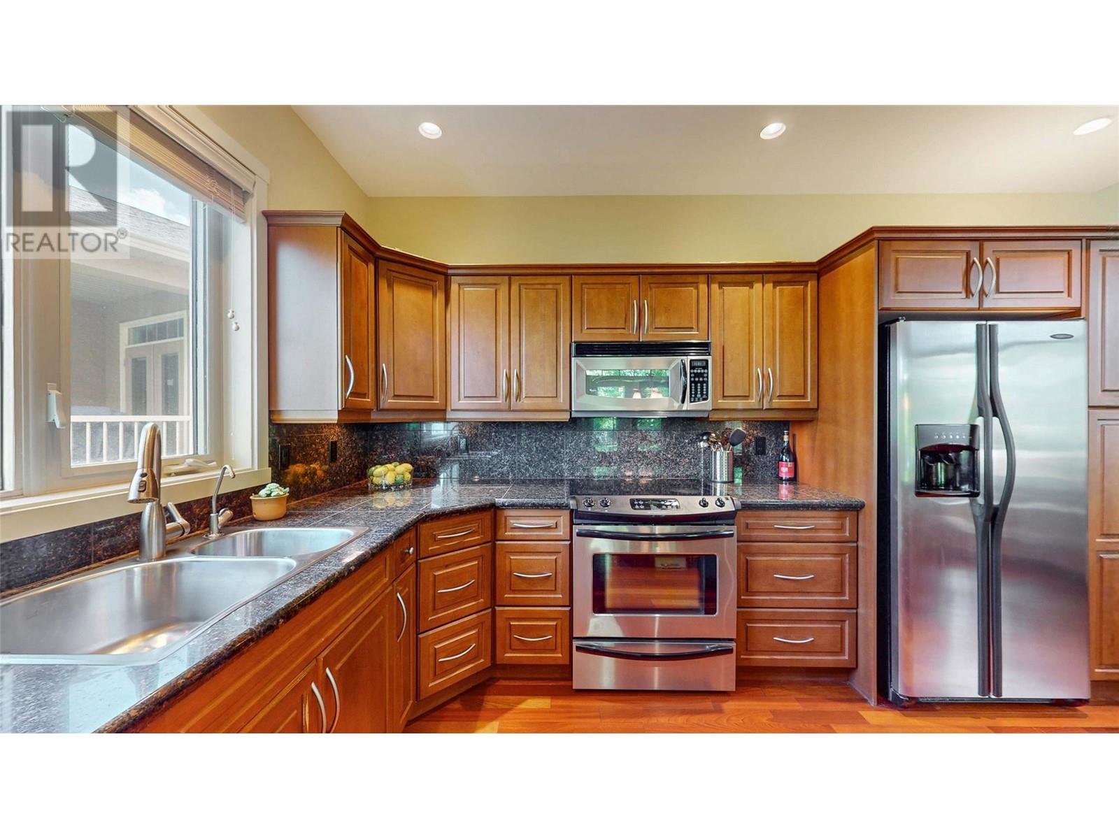 2 6833 Meadows Drive, Oliver