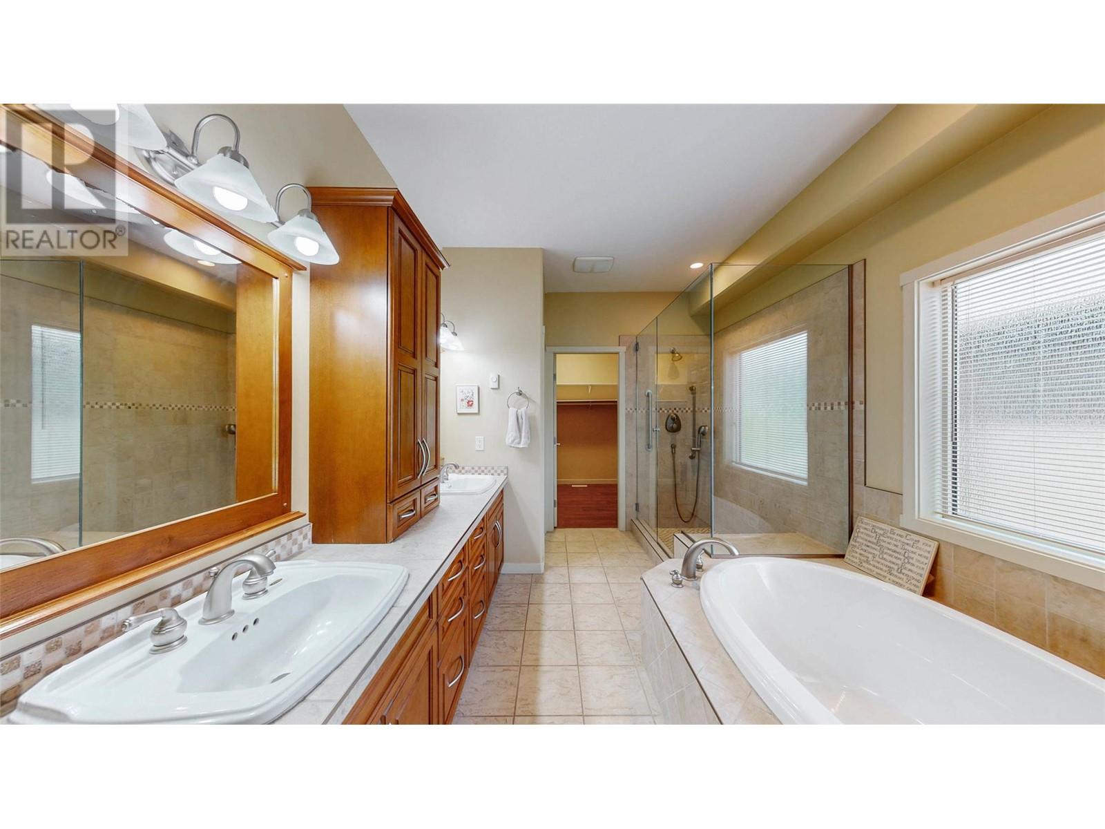 2 6833 Meadows Drive, Oliver