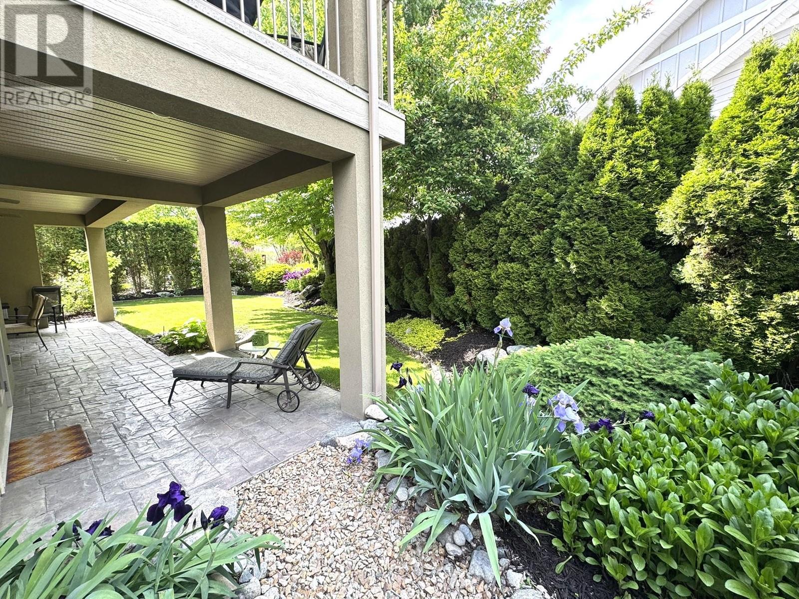 2 6833 Meadows Drive, Oliver