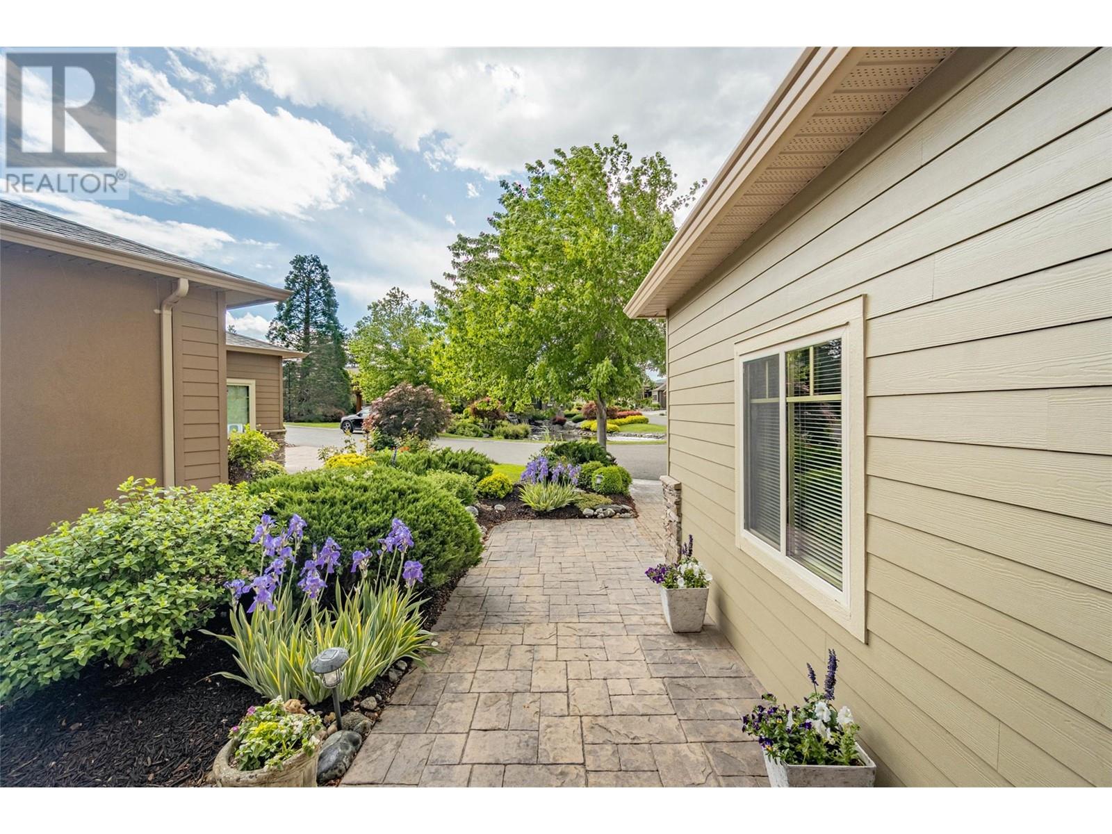2 6833 Meadows Drive, Oliver
