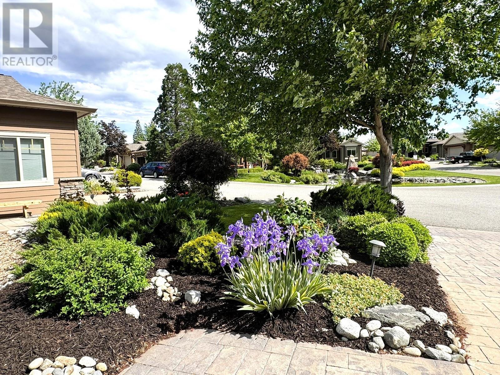 2 6833 Meadows Drive, Oliver