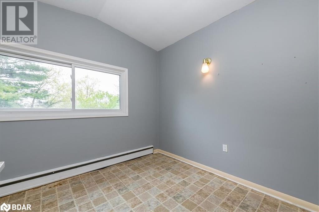 Photo 45 of 46 Eugenia Street, Barrie ON