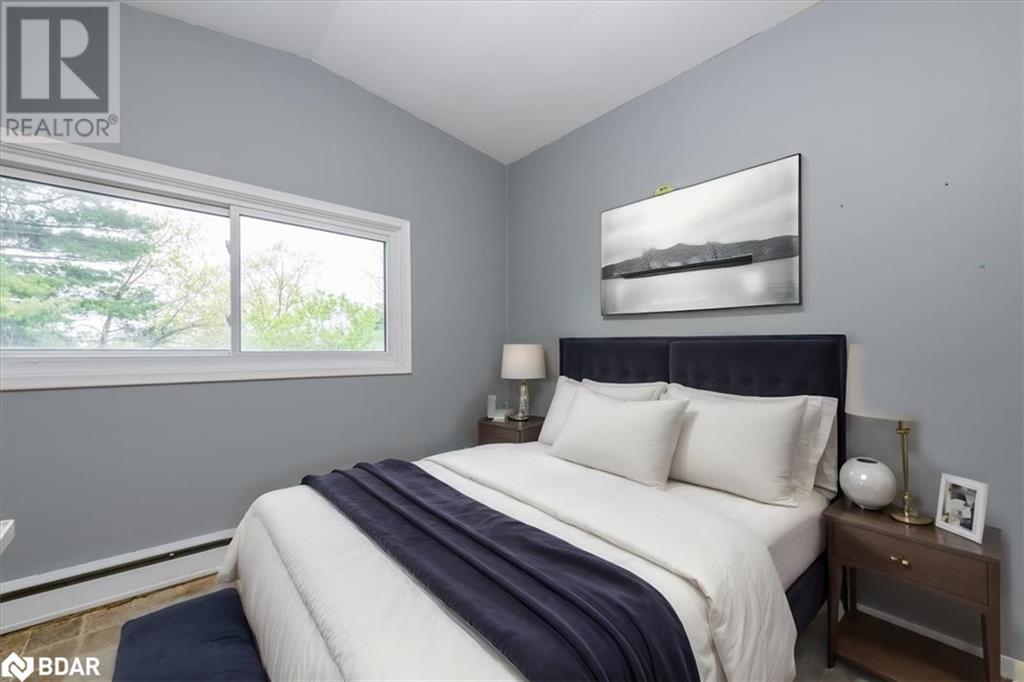 Photo 3 of 46 Eugenia Street, Barrie ON