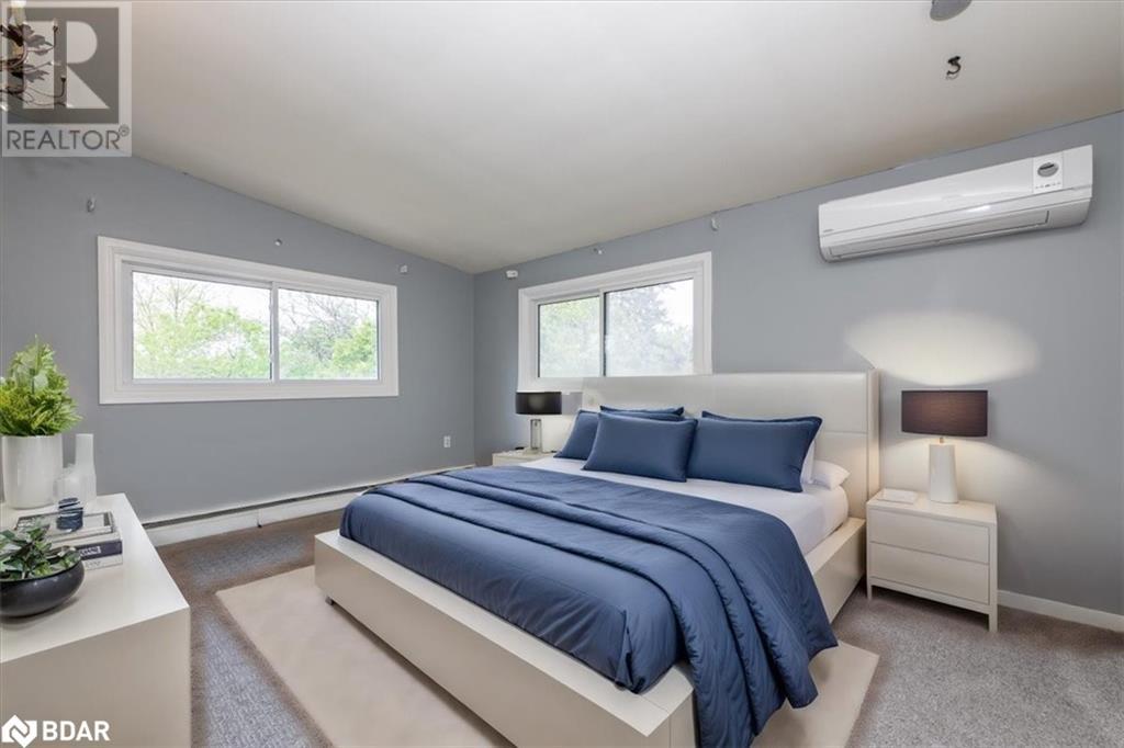 Photo 24 of 46 Eugenia Street, Barrie ON