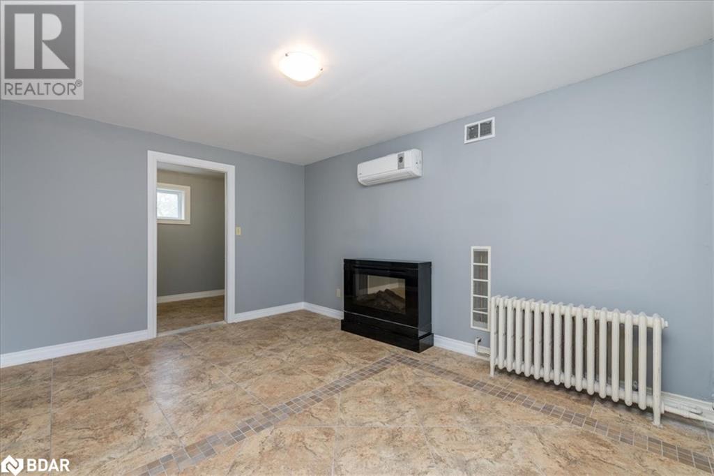 Photo 37 of 46 Eugenia Street, Barrie ON