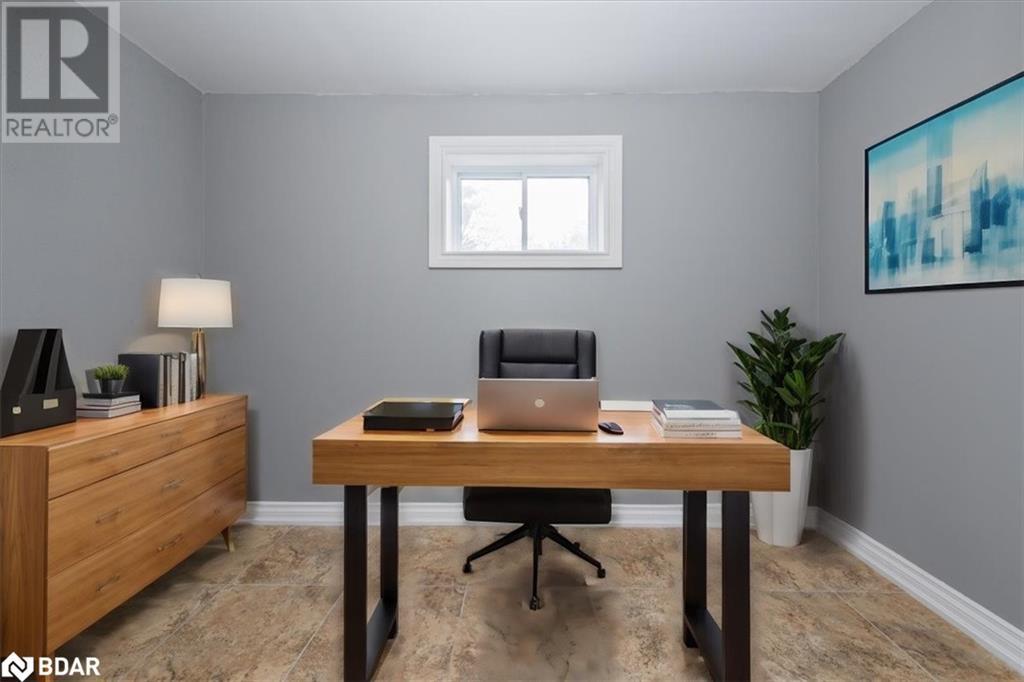 Photo 10 of 46 Eugenia Street, Barrie ON