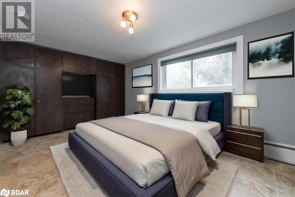 Photo 36 of 46 Eugenia Street, Barrie ON