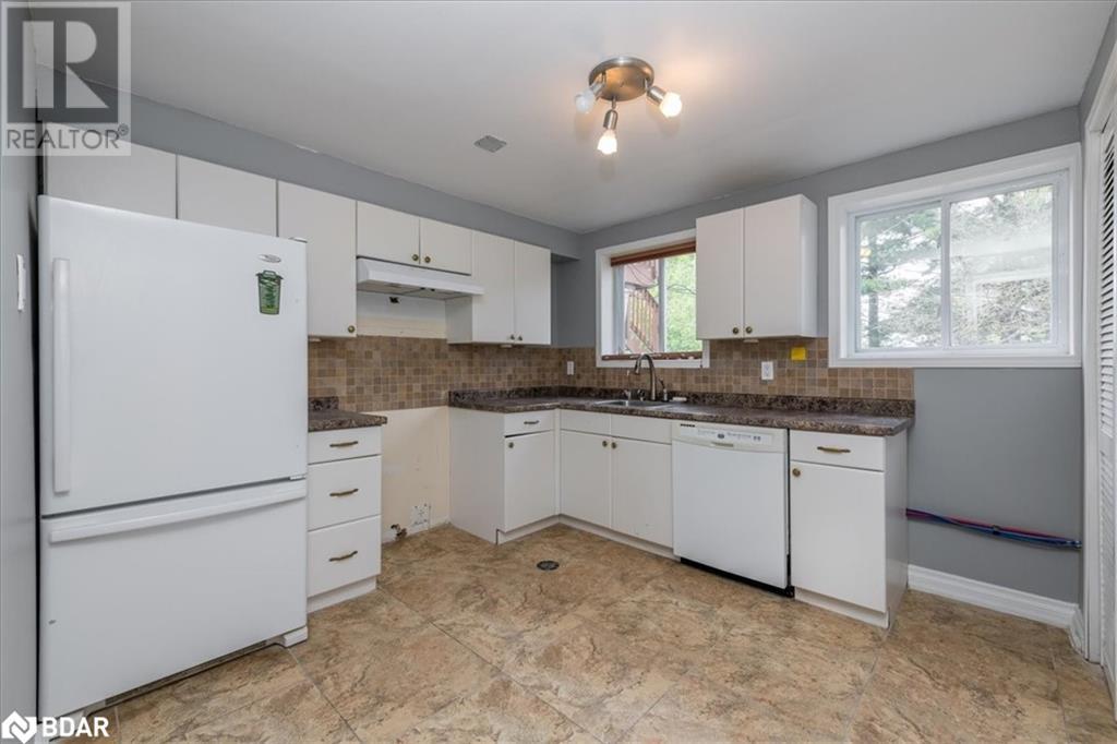 Photo 44 of 46 Eugenia Street, Barrie ON