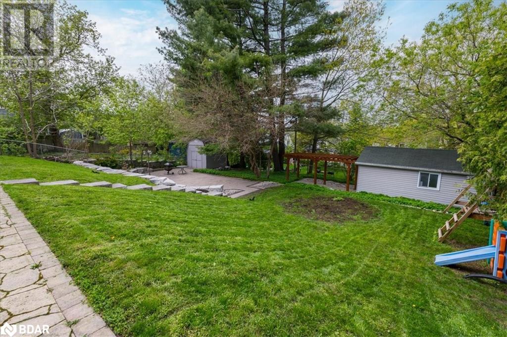 Photo 4 of 46 Eugenia Street, Barrie ON