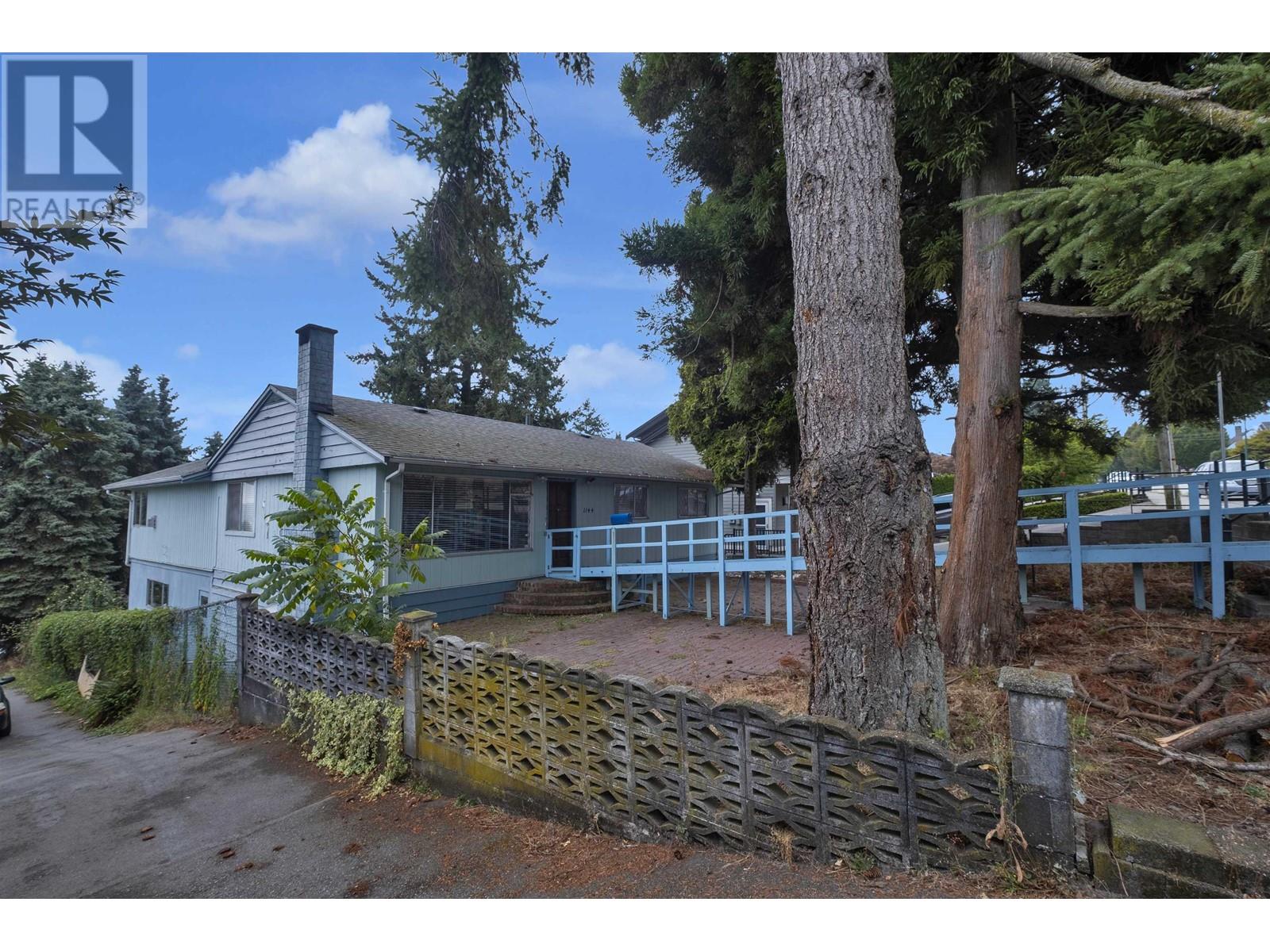Photo 8 of 1144 Rochester Avenue, Coquitlam BC