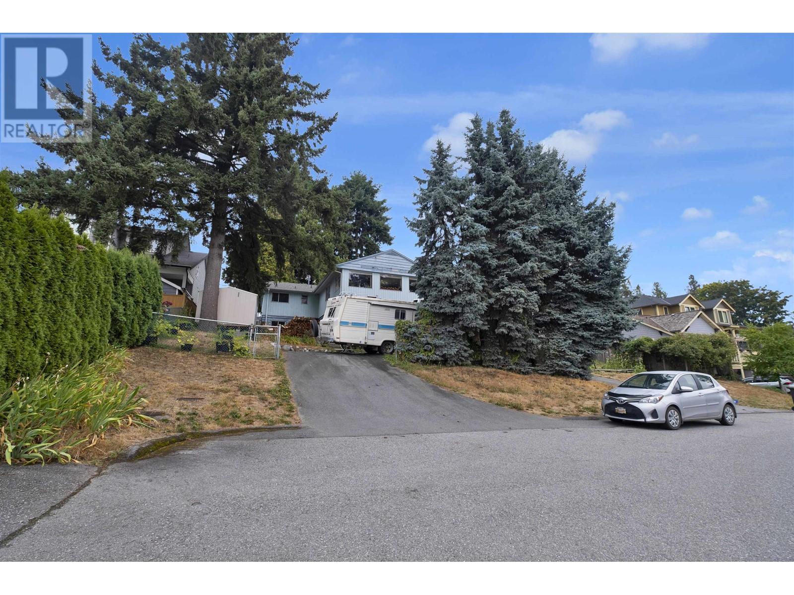 Photo 5 of 1144 Rochester Avenue, Coquitlam BC