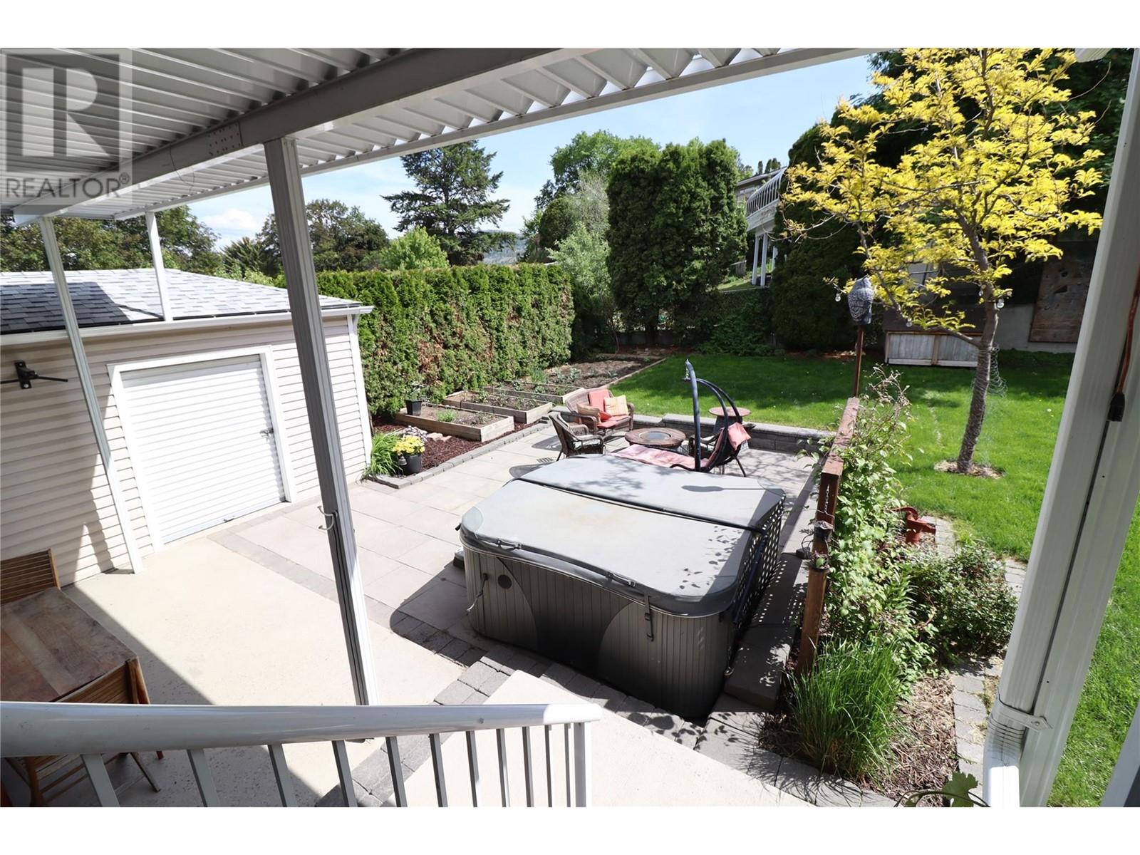 Photo 13 of 425 Pemberton Terrace, Kamloops BC