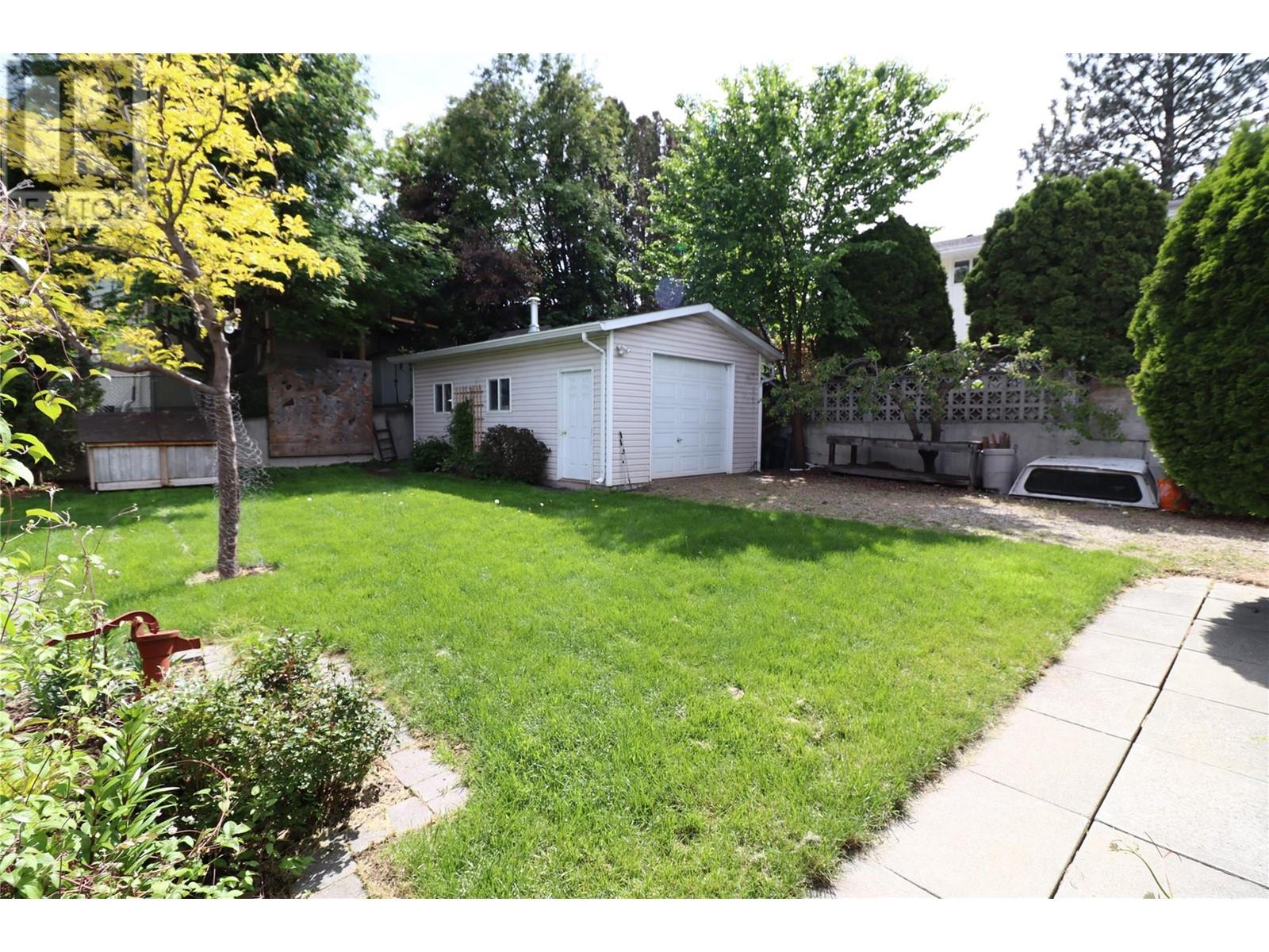 Photo 31 of 425 Pemberton Terrace, Kamloops BC