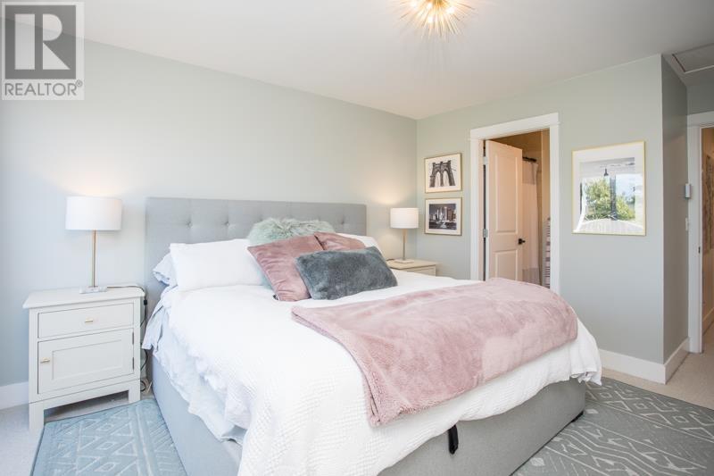 #64-6300 LONDON Road, Richmond