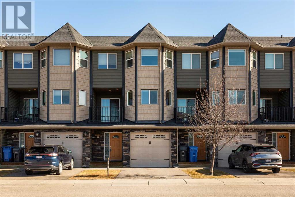 835 Mt Sundance Manor W, Lethbridge, Alberta