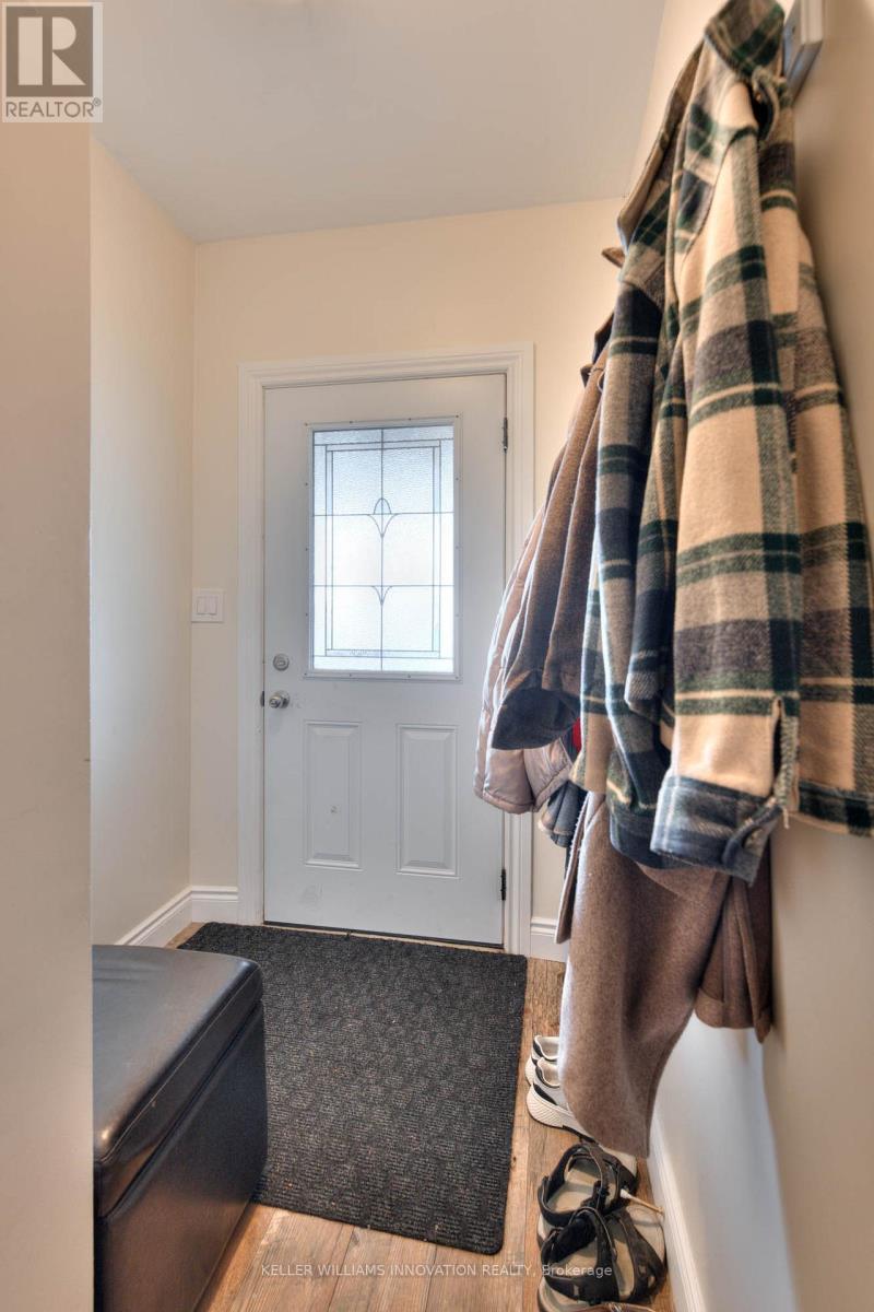 Photo 25 of 270 Water Street N, Cambridge ON