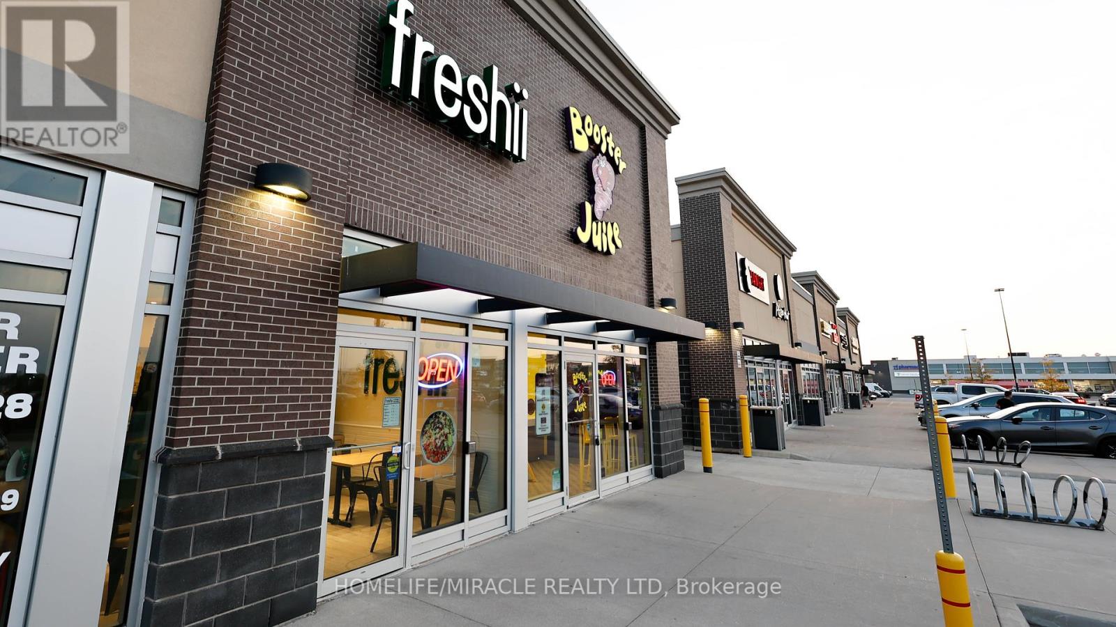 Photo 32 of B 9 1374 South Service Road, Hamilton ON